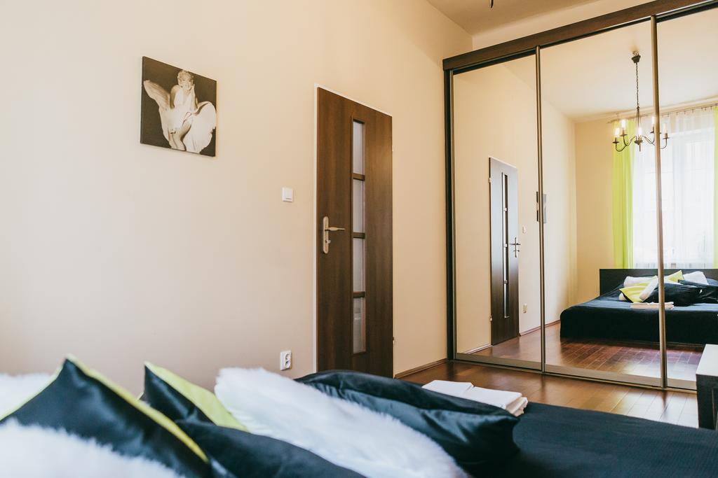 Hieronim - By The Vistula River Apartamento Cracóvia Exterior foto